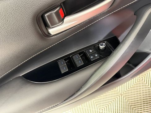 Used 2020 Toyota Corolla SE FWD image 11