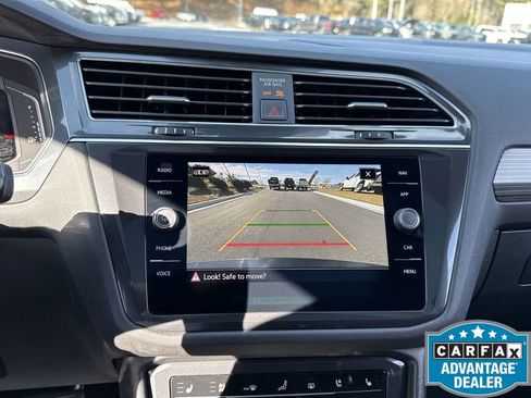 Used 2022 Volkswagen Tiguan SEL R-Line image 18