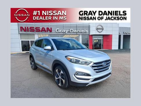 Used 2017 Hyundai Tucson Sport FWD image 1