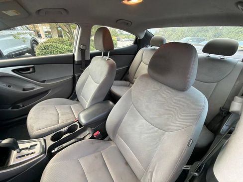 Used 2013 Hyundai Elantra GLS FWD image 12