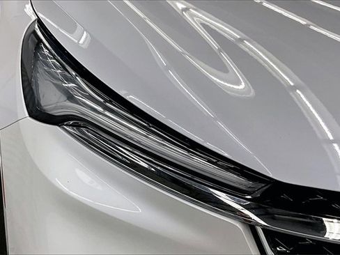 Used 2022 Buick Enclave Avenir image 32