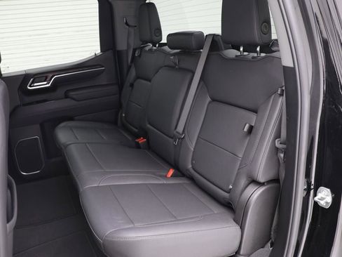 Used 2025 GMC Sierra 1500 SLT AWD/4WD image 16