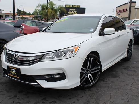 Used 2017 Honda Accord Sport Special Edition image 35