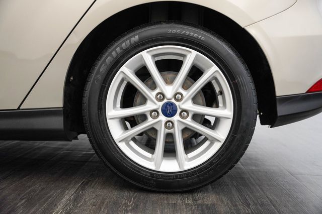 Used 2016 Ford Focus SE FWD image 45