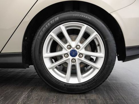 Used 2016 Ford Focus SE FWD image 45
