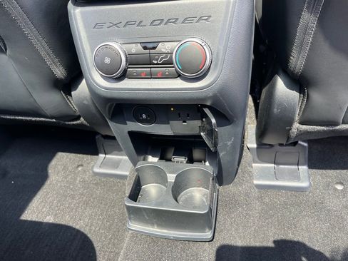 Used 2025 Ford Explorer ST image 19