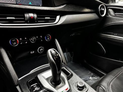 Used 2023 Alfa Romeo Stelvio Sprint RWD image 26