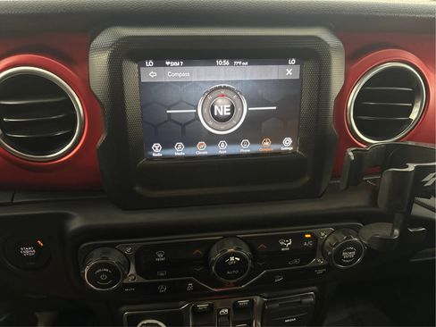 Used 2019 Jeep Wrangler Unlimited Rubicon w/ LED Lighting Group AWD/4WD image 34