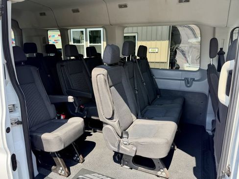Used 2018 Ford Transit 350 XLT RWD image 19