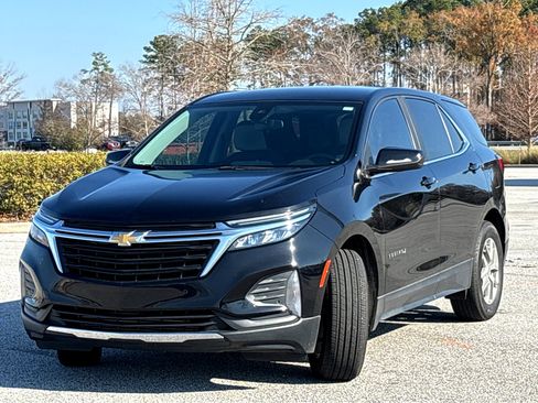 Used 2022 Chevrolet Equinox LT image 3