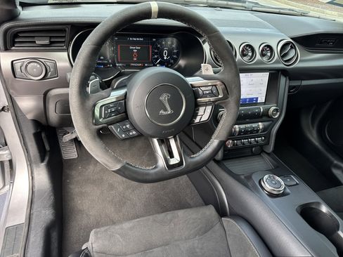Used 2020 Ford Mustang Shelby GT500 w/ Technology Package RWD image 17