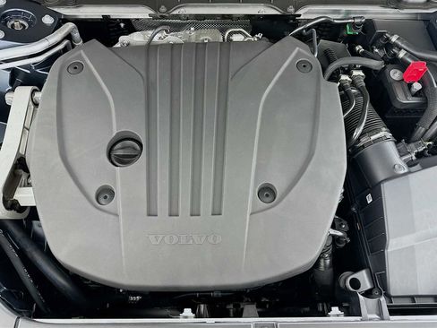 New 2026 Volvo XC90 B5 Core image 30