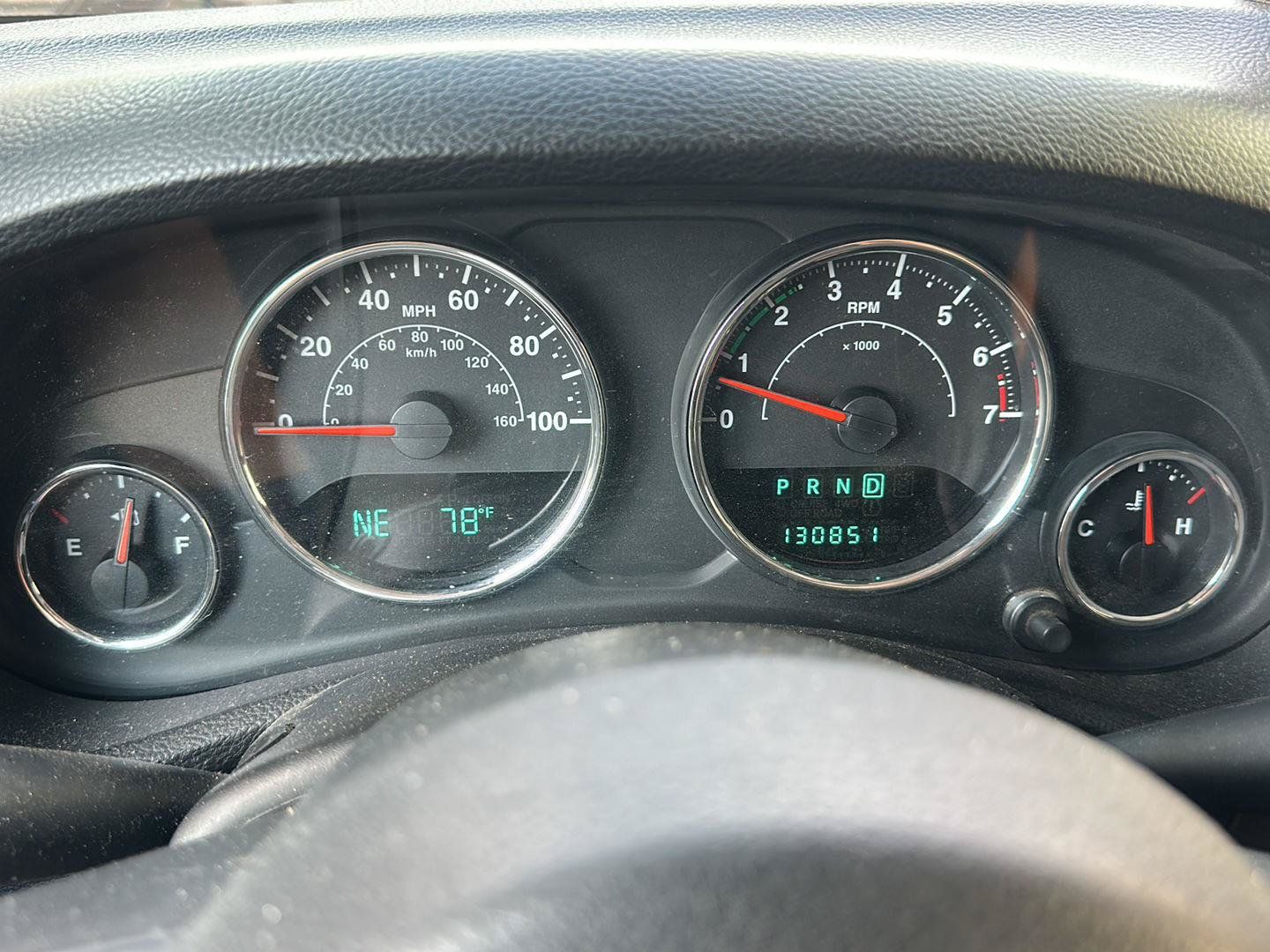Used 2013 Jeep Wrangler Unlimited Sahara AWD/4WD image 18