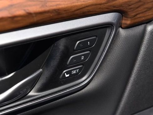 Used 2021 Honda CR-V Touring image 9
