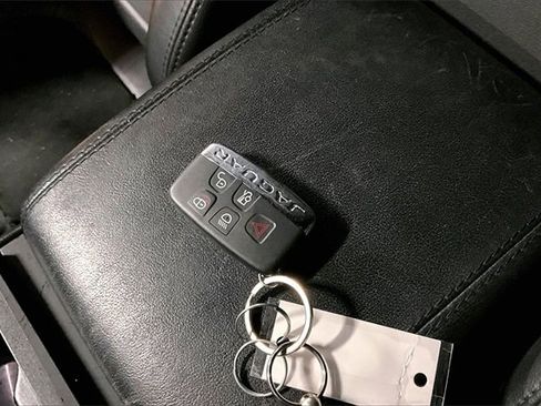 Used 2017 Jaguar F-TYPE Premium image 25