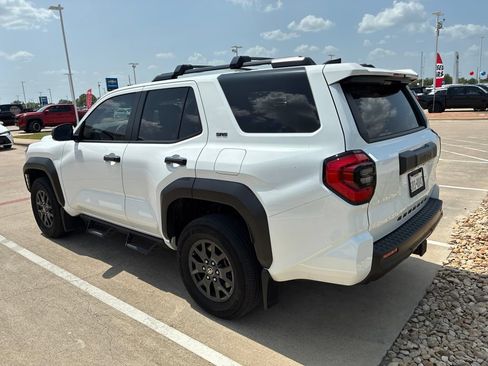 Used 2025 Toyota 4Runner SR5 AWD/4WD image 3