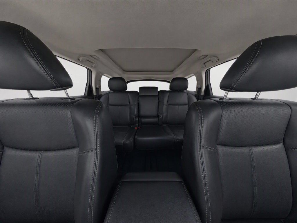 Used 2020 Nissan Pathfinder Platinum w/ Cargo Package FWD image 30