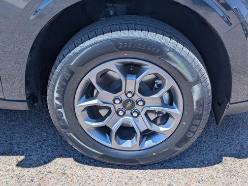 Certified 2022 Ford Maverick XLT FWD image 9