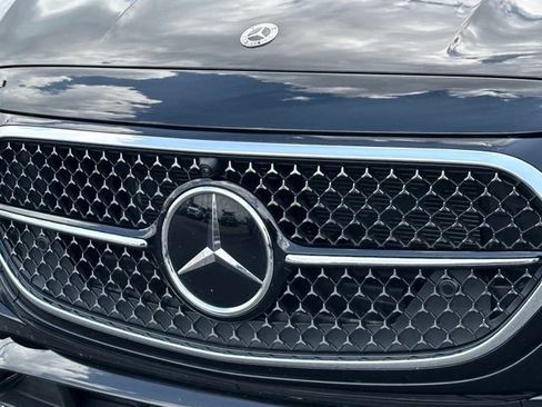 Used 2025 Mercedes-Benz E 350 4MATIC Sedan image 7