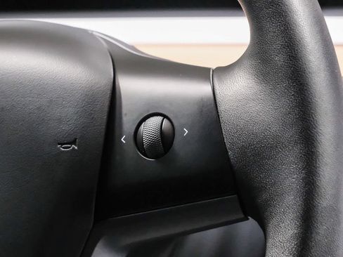 Used 2023 Tesla Model 3 Standard Range RWD image 19