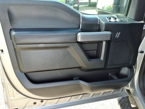 Used 2020 Ford F150 XLT w/ Equipment Group 302A Luxury AWD/4WD image 13