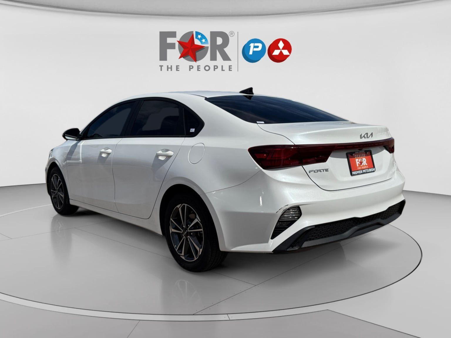 Used 2024 Kia Forte LXS FWD image 3
