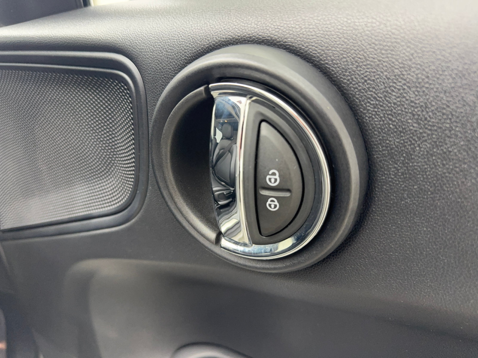 Used 2017 MINI Cooper Countryman FWD image 34