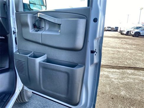 New 2025 Chevrolet Express 2500 Work Van image 23