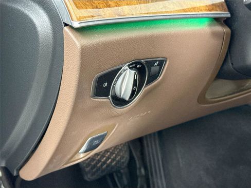 Used 2017 Mercedes-Benz E 300 4MATIC image 14