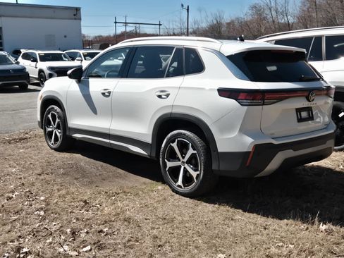 New 2026 Volkswagen Tiguan SE AWD/4WD image 9