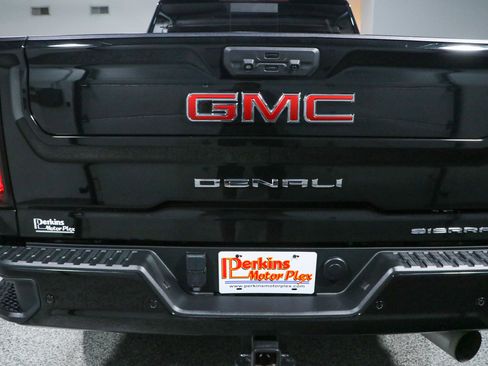 Used 2022 GMC Sierra 2500 Denali AWD/4WD image 8