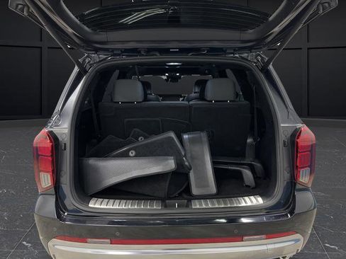 Used 2024 Hyundai Palisade Calligraphy image 15