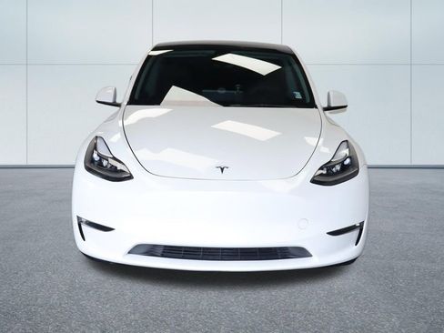 Used 2022 Tesla Model Y Long Range AWD/4WD image 11