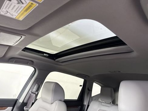 Used 2022 Honda CR-V Touring image 18