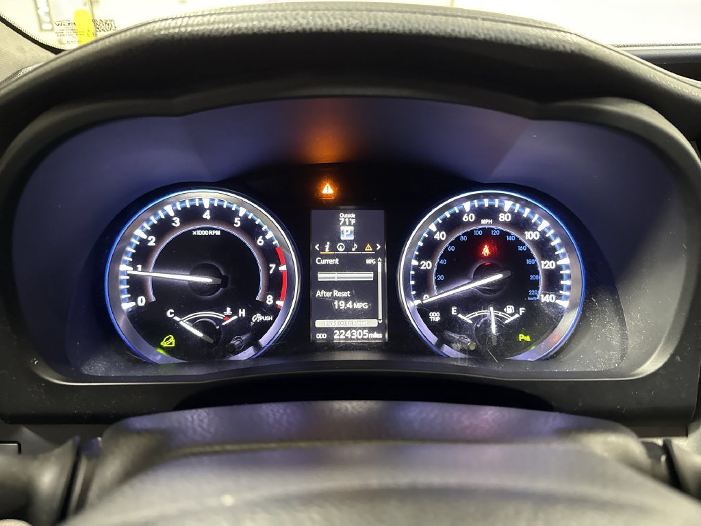Used 2015 Toyota Highlander Limited AWD/4WD image 12