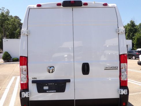 Used 2025 RAM ProMaster 3500 w/ Convenience Group FWD image 3