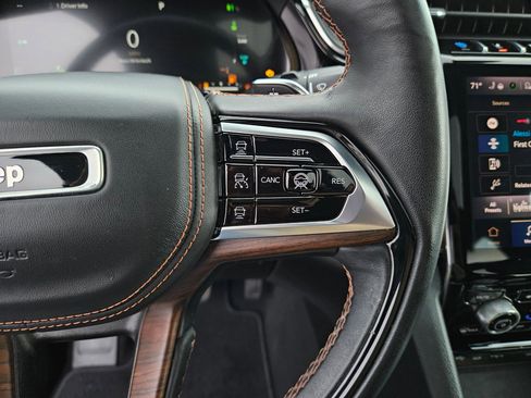 Used 2022 Jeep Grand Cherokee Summit w/ Advanced Protech Group IV image 22