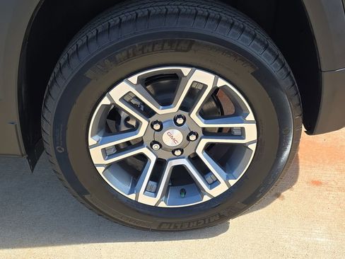 New 2026 GMC Terrain Elevation w/ Technology Package II FWD image 31