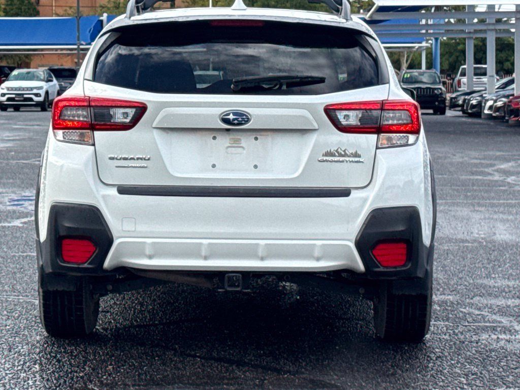 Used 2020 Subaru Crosstrek 2.0i Premium w/ Moonroof Package 1 AWD/4WD image 7