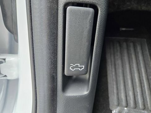 New 2025 Ford Ranger XLT w/ Equipment Group 301A High image 15