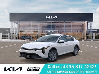 New 2025 Kia K4 LX