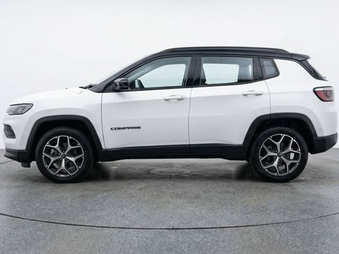 Used 2025 Jeep Compass Limited AWD/4WD image 5
