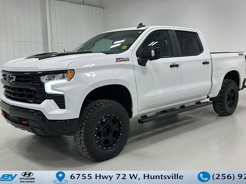 Used 2022 Chevrolet Silverado 1500 LT Trail Boss w/ LT Trail Boss Premium Package image 1
