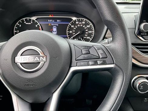 Certified 2024 Nissan Altima 2.5 SV FWD image 25