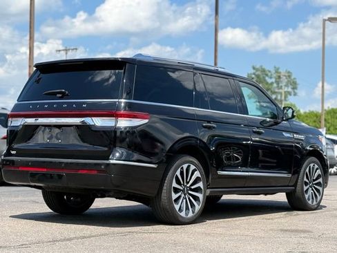 Used 2022 Lincoln Navigator Reserve image 46