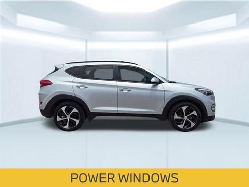 Used 2018 Hyundai Tucson Value w/ Cargo Package FWD image 8