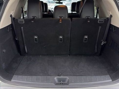 Used 2023 Nissan Pathfinder SL image 28