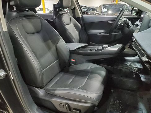 Used 2022 Kia EV6 Wind RWD image 14