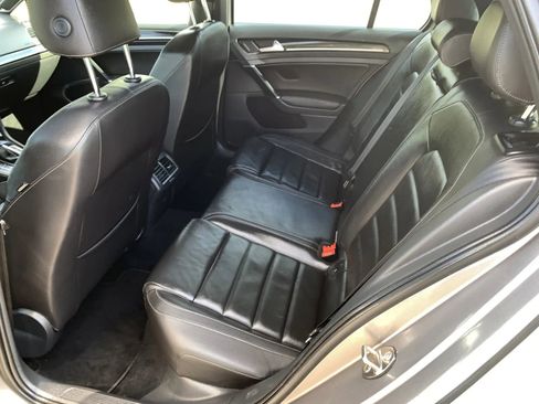 Used 2015 Volkswagen Golf R 4-Door image 28