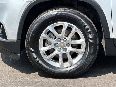 Certified 2020 Chevrolet Traverse LT FWD image 8